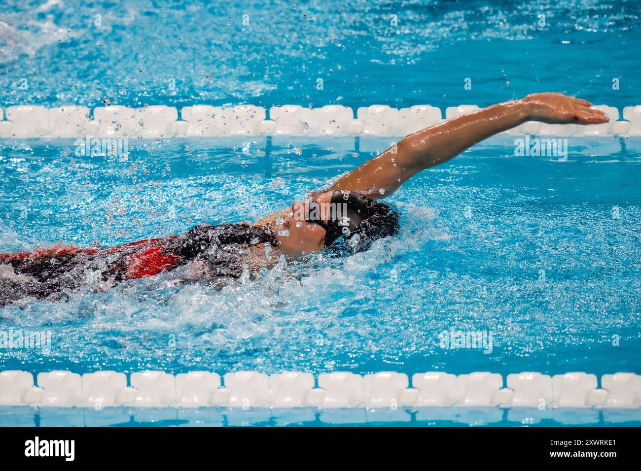 Summer McIntosh (CAN) en compétition dans la chaleur du médaillé individuel féminin de 200 mètres aux Jeux olympiques d'été de 2024. Banque D'Images