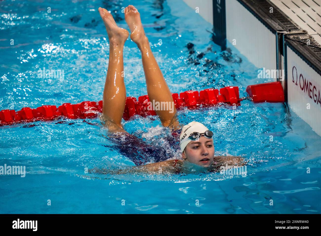 Kate Douglass (États-Unis) en compétition dans la manche individuelle du médaillé féminin de 200 mètres aux Jeux olympiques d'été de 2024. Banque D'Images