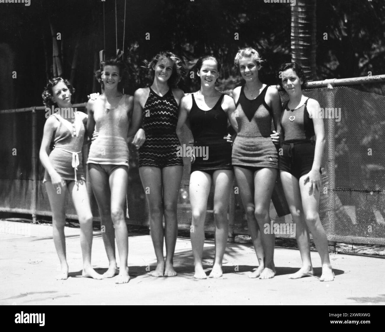 Maillots bains Banque d images noir et blanc Alamy