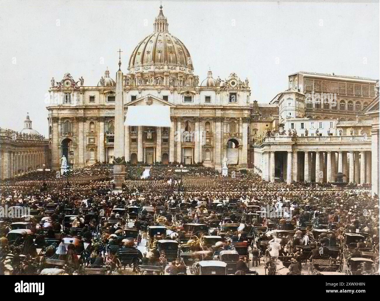 Le pape Pie (Pio) IX (Giovanni Maria Mastai Ferretti, 1792-1878) dans la place Pierre proclame l'ouverture du premier Concile œcuménique Vatican à Rome le 8 décembre 1869. Image colorée numériquement - Banque D'Images