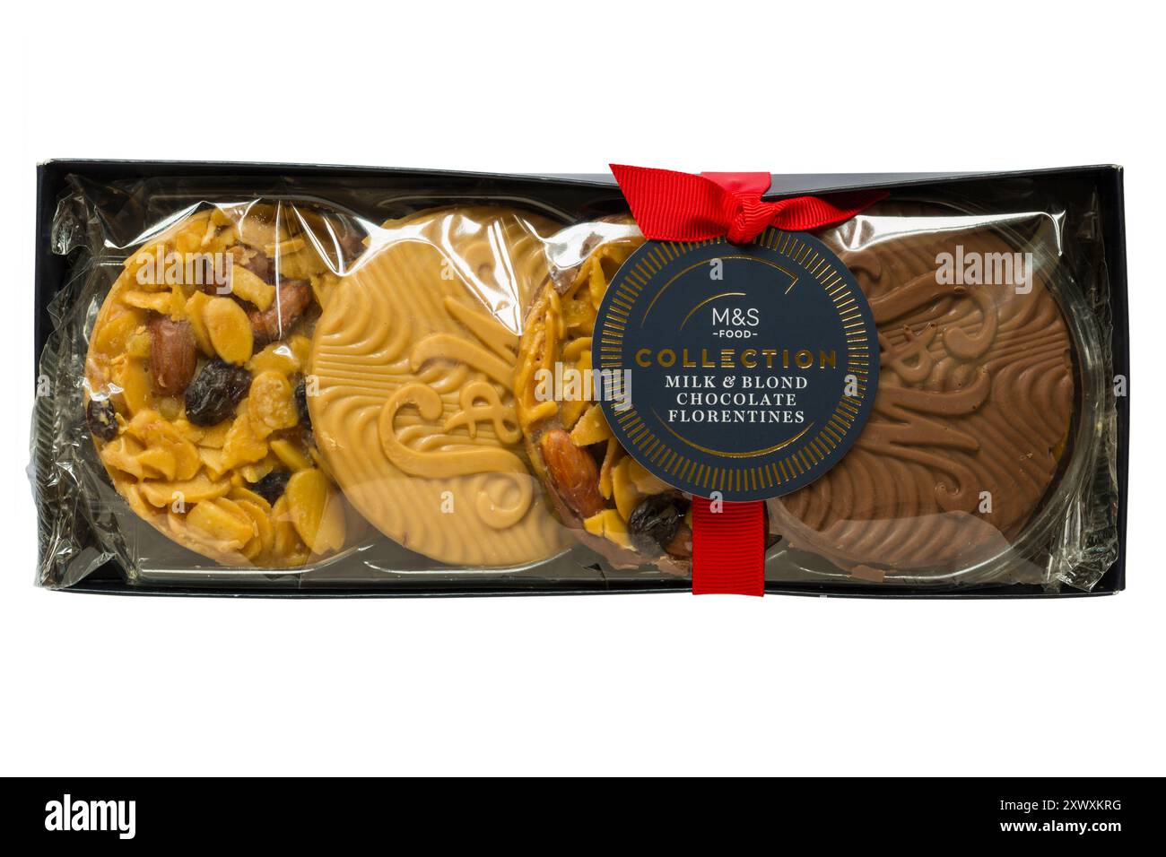 Florentines au chocolat au lait et blond de M&S isolées sur fond blanc - cuites par des boulangers de quatrième génération dans une petite boulangerie familiale dans le Somerset. Banque D'Images