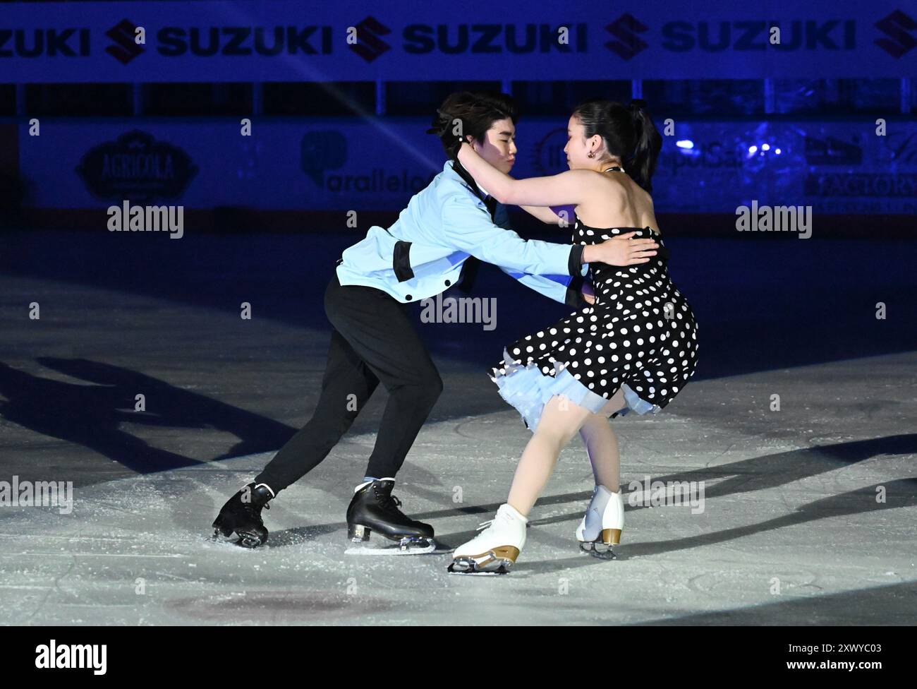 Varese, Italie Gala de glace de rêve japonais avec Carolina Kostner et l'équipe nationale japonaise de patinage artistique avec quelques athlètes de l'équipe nationale italienne de patinage artistique en vue des Jeux olympiques d'hiver de Milan Cortina 2026 à l'acinque ICE ARENA de VARÈSE sur la photo : athlètes japonais Banque D'Images