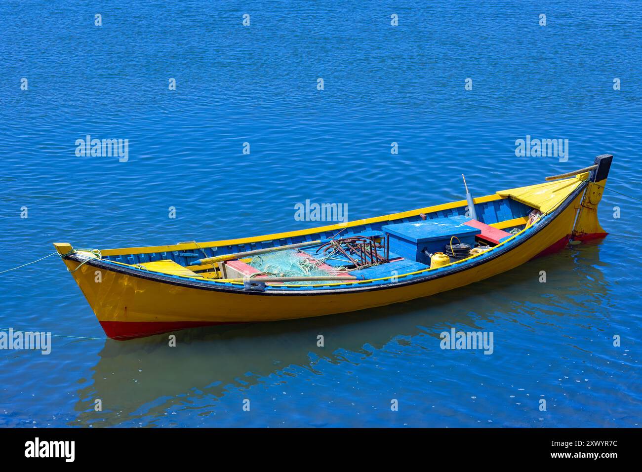 Bateau de pêche au sud du Chili, Queule, Chili, Amérique du Sud Banque D'Images