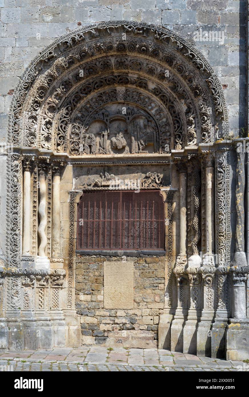 Frankreich, Avallon, composé Lazare, Seitenportal Banque D'Images