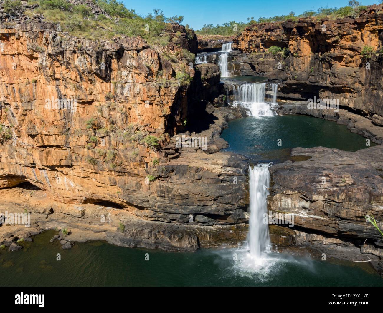 Vue sur les cascades supérieures et inférieures de Mitchell Bay, Kimberley, Australie occidentale, Australie, Pacifique Banque D'Images