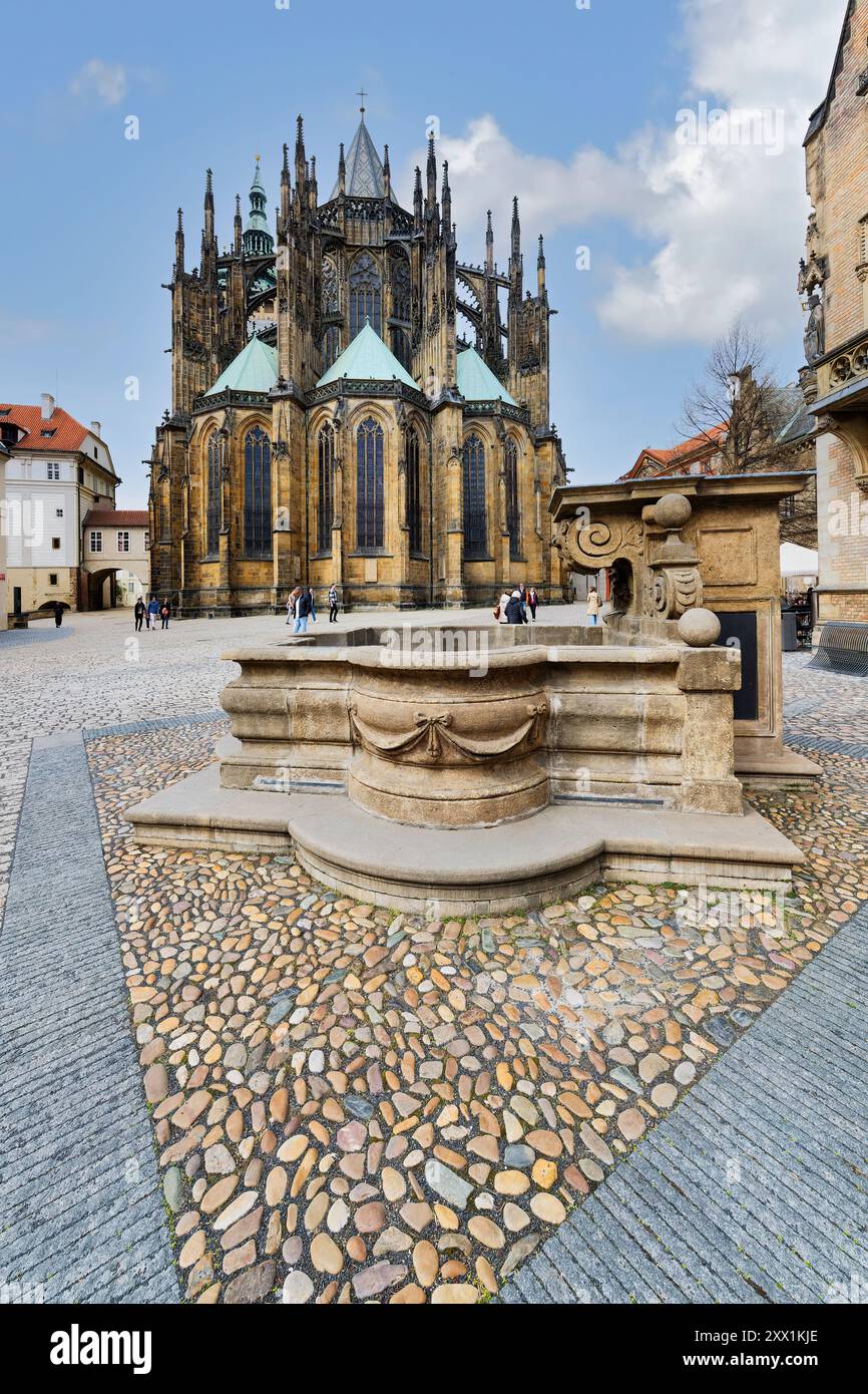 Château de Prague, cathédrale gothique métropolitaine des Saints Vitus, Venceslas et Adalbert, site du patrimoine mondial de l'UNESCO, Prague, République tchèque (Tchéquie) Banque D'Images