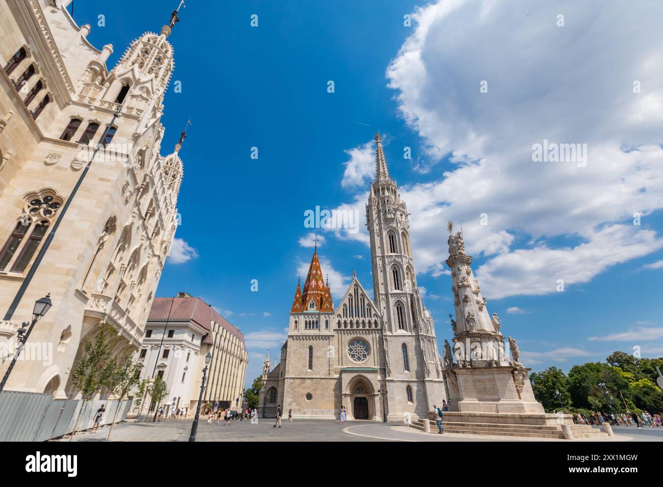 Bastion des pêcheurs avec l'église de notre-Dame de Buda Château, site du patrimoine mondial de l'UNESCO, Budapest, Hongrie, Europe Banque D'Images