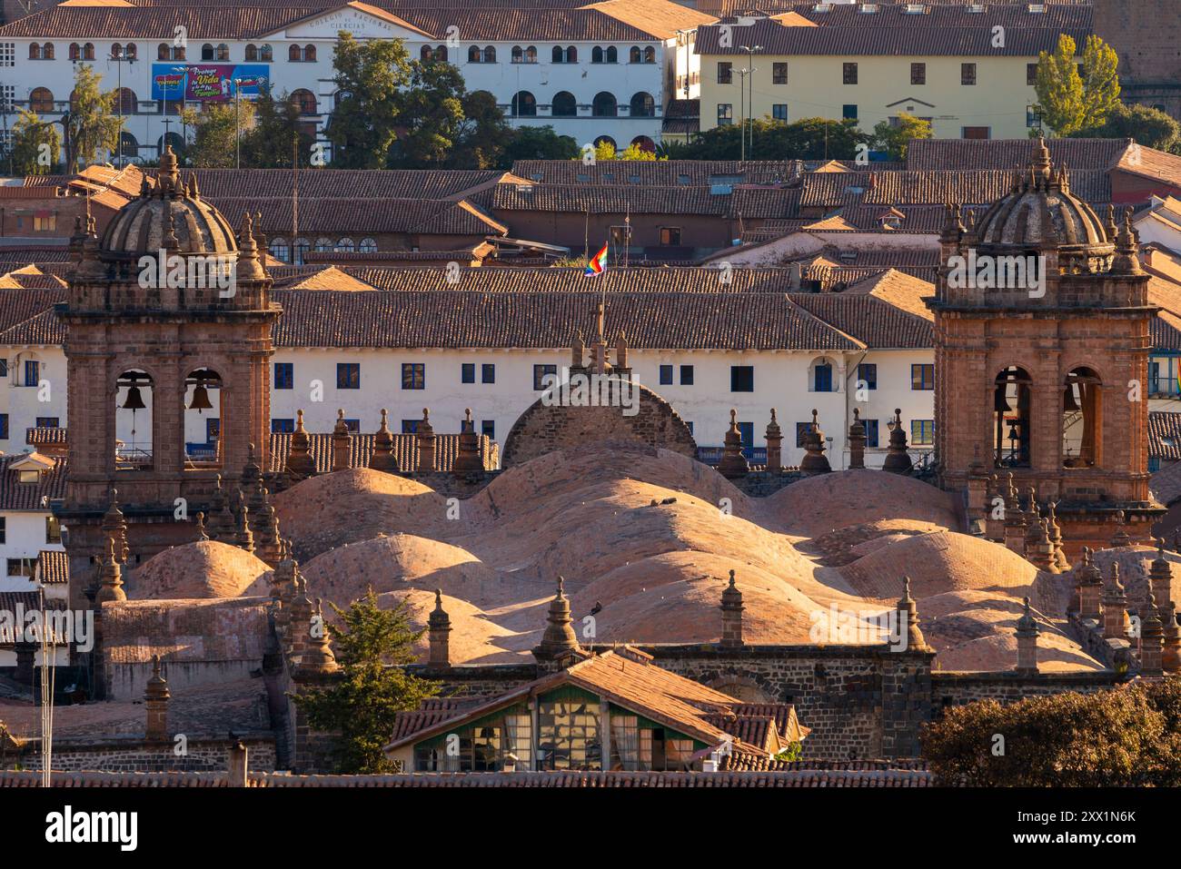 Vue surélevée de la cathédrale de Cusco (Cuzco), site du patrimoine mondial de l'UNESCO, Cusco (Cuzco), Province de Cusco, région de Cusco, Pérou, Amérique du Sud Banque D'Images