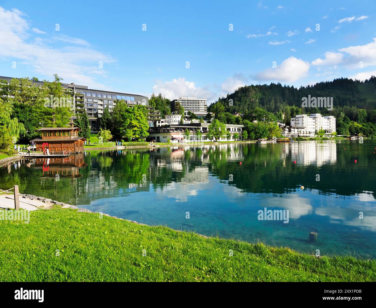 Hotel Park sur les rives du lac de Bled, Slovénie, Europe Banque D'Images
