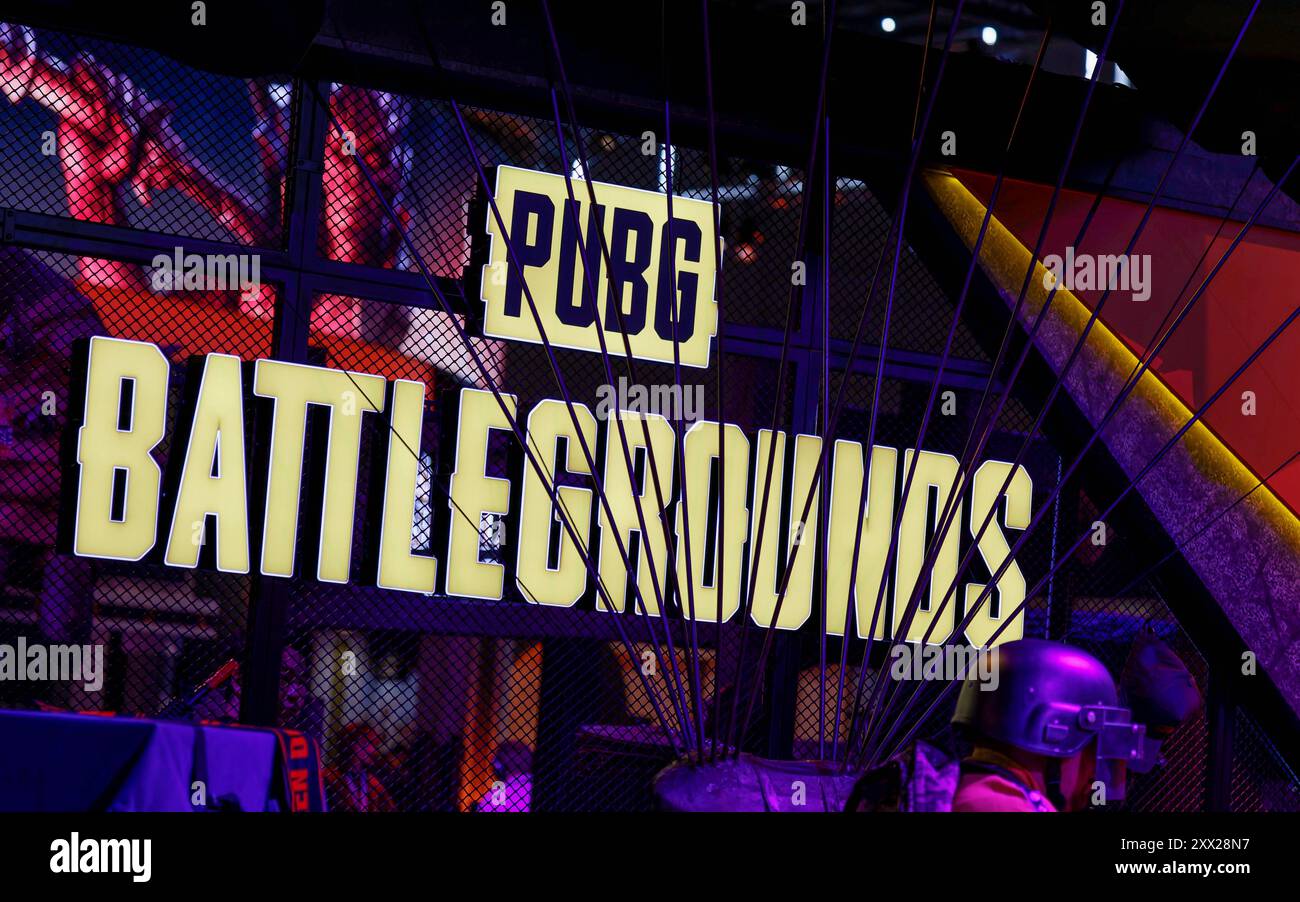 21.08.2024, gamescom Spielemesse à Köln. Logo von PUBG Battlegrounds AM Stand von Krofton. 21.08.2024, gamescom Spielemesse à Köln 21.08.2024, gamescom Spielemesse à Köln *** 21 08 2024, gamescom foire des jeux à Cologne logo PUBG Battlegrounds sur le stand Krofton 21 08 2024, gamescom foire des jeux à Cologne 21 08 2024, gamescom foire des jeux à Cologne Banque D'Images