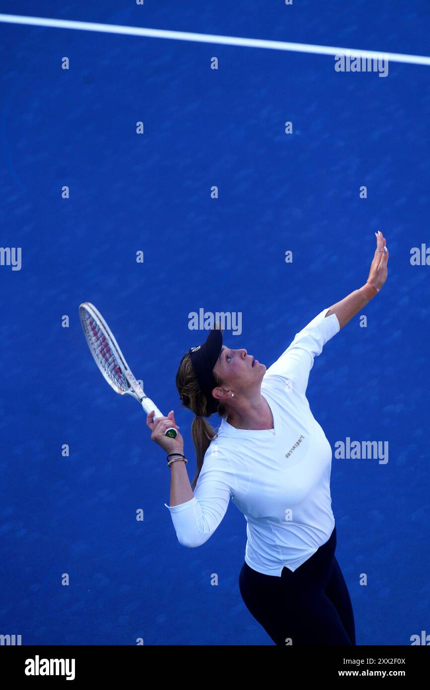 New York, États-Unis. 21 août 2024. Flushing Meadows, New York - 21 août 2024 : New York : la croate Donna Vekić s'entraîne aujourd'hui au Billie Jean King National Tennis Center à Flushing Meadows, New York, en préparation de l'Open Credit américain de la semaine prochaine : Adam Stoltman/Alamy Live News Banque D'Images