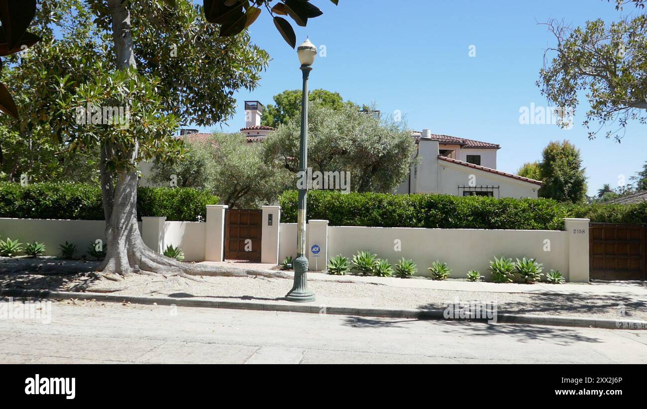 Santa Monica, Californie, USA 19 août 2024 Directeur Franklin J. Schaffner ancienne maison/maison au 2158 la Mesa Drive le 19 août 2024 à Santa Monica, Californie, USA. Photo de Barry King/Alamy Stock photo Banque D'Images