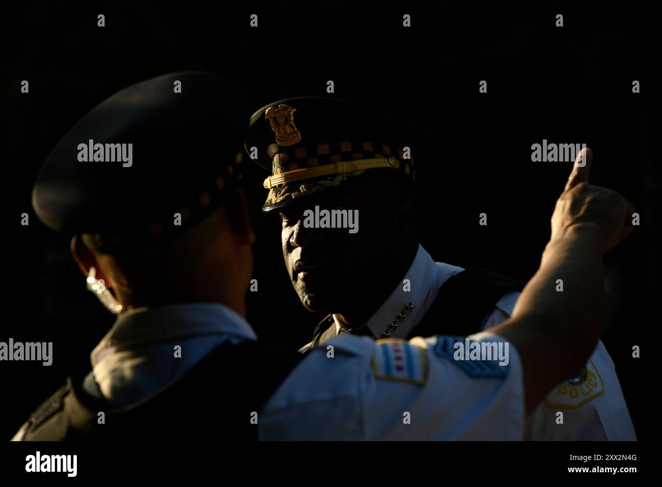 Chicago, États-Unis. 21 août 2024. Le surintendant de la police de Chicago, Larry Snelling, veille sur les manifestants lors d'une marche lors de la Convention nationale démocrate de 2024 à Chicago, Illinois, le mercredi 21 août 2024. Photo de Paul Beaty/UPI crédit : UPI/Alamy Live News Banque D'Images