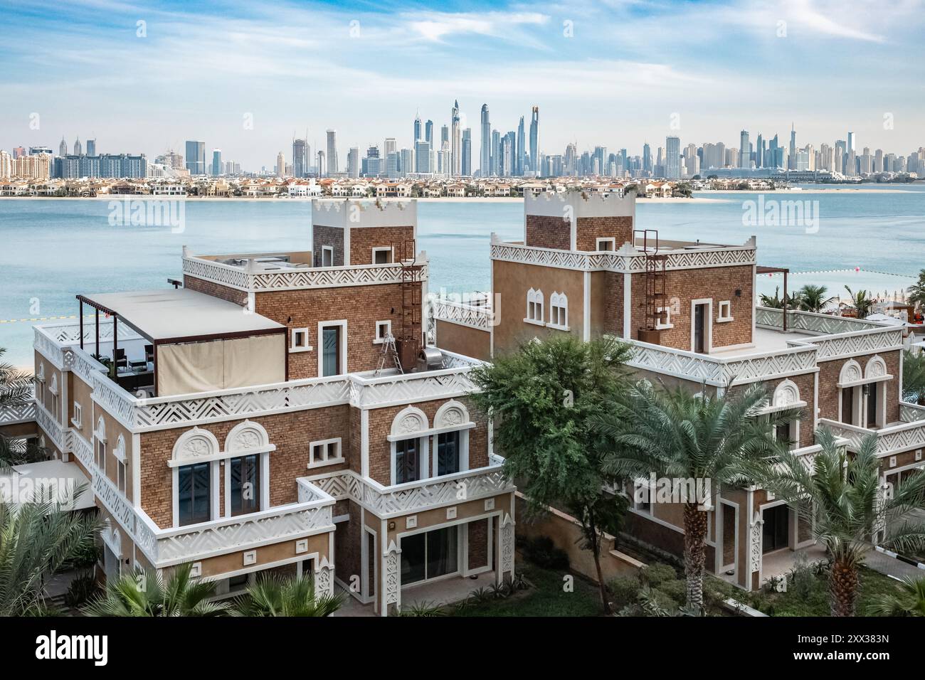 Façade d'un Wyndham Residences The Palm situé sur Arabia Felix Island Dubai UAE. Hôtels luxueux de Palm Jumeirah-Jan 28,2024-photo de voyage, personne Banque D'Images
