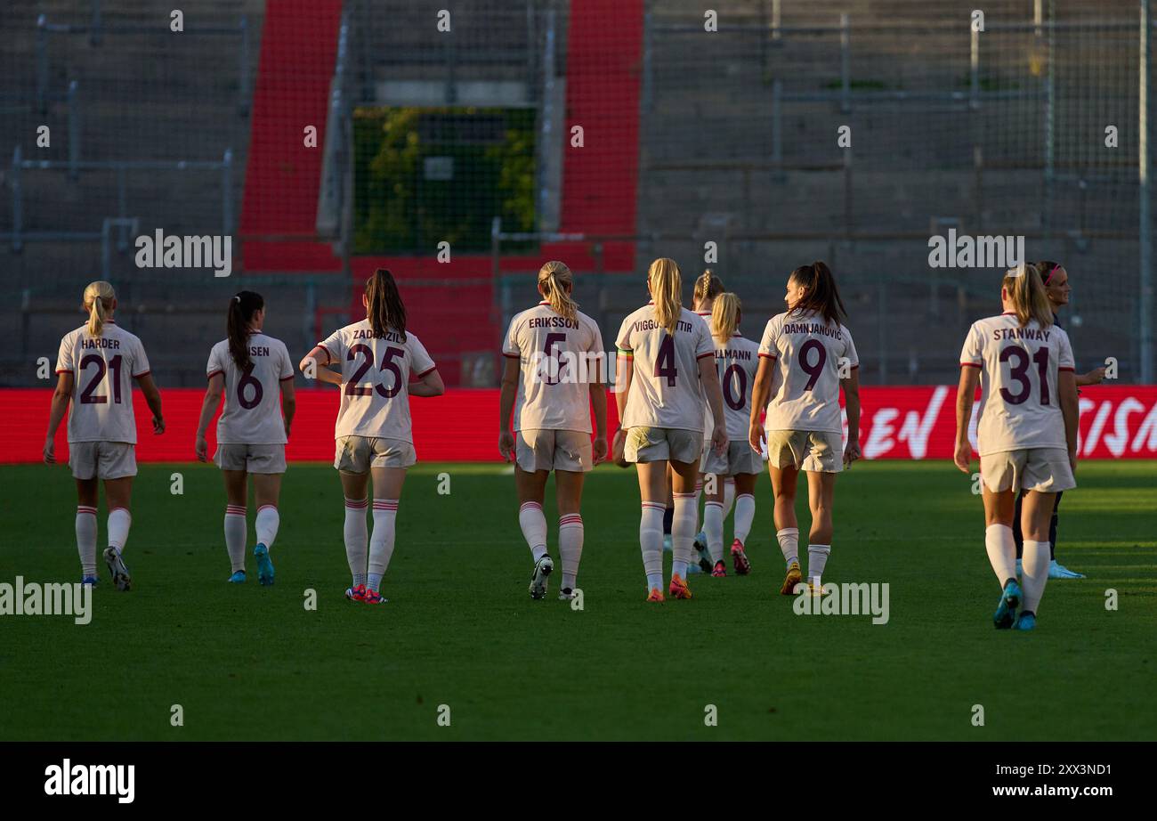 Équipe du FCB dans le match de football féminin FC BAYERN München - JUVENTUS TURIN 0-0 le 20 août 2024 à Munich, Allemagne. Saison 2024/2025, 1.Bundesliga, FCB, Muenchen, Google Pixel, Frauen Bundesliga Journée x, x. Photographe Spieltag : Peter Schatz Banque D'Images