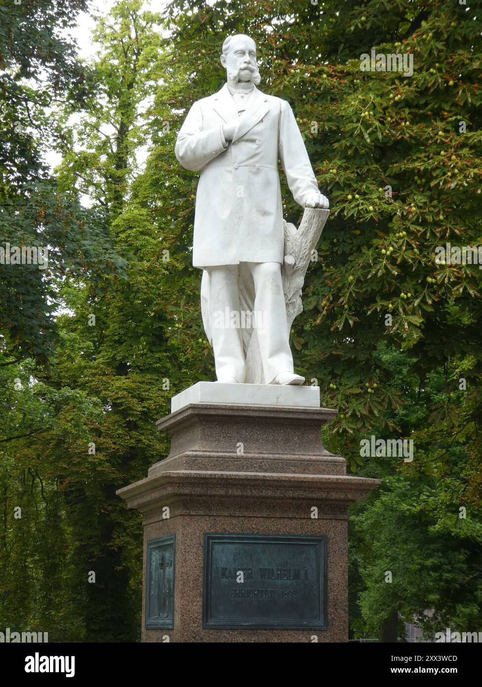 Kaiserdenkmal Wilhelm I. Das Kaiserdenkmal von Wilhelm I. im Kurpark wurde 1893 eingeweiht. *** Kaiserdenkmal Wilhelm I le Kaiserdenkmal de Wilhelm I dans le Kurpark a été inauguré en 1893 Copyright : xStopperx/xEibner-Pressefotox EP_asr Banque D'Images