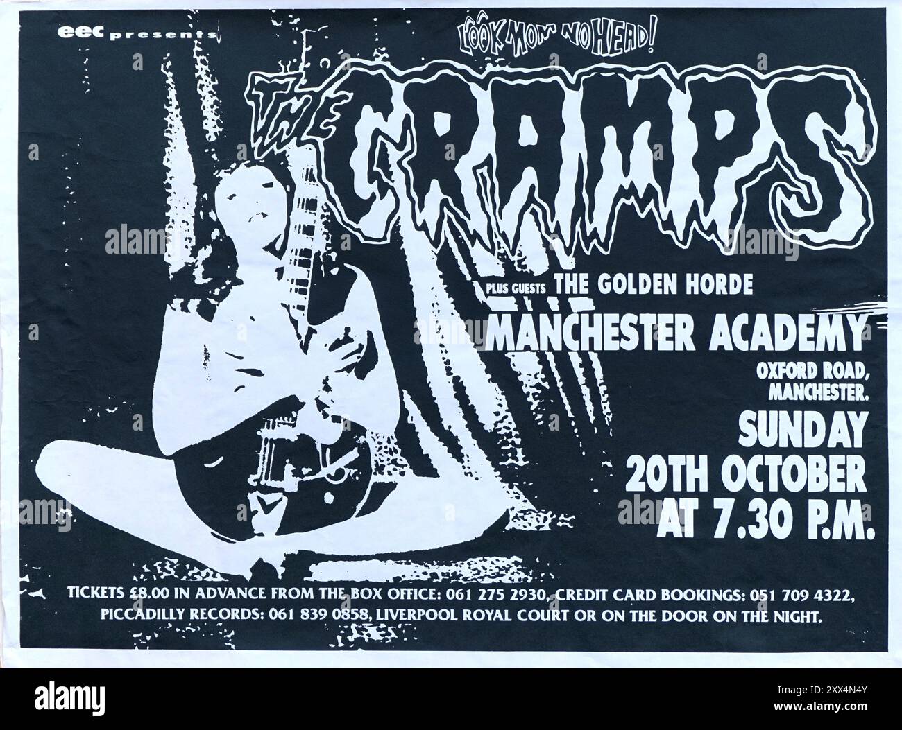 Les crampes, affiche de concert, Manchester. Affiche originale du Royaume-Uni EN PLEIN AIR annonçant le concert principal à Manchester Academy, Oxford Road, Manchester. 20 octobre 1991. Présenté par CEE. Soutenir la Horde d'Or. Comporte le logo emblématique de la bande, grande image de Ivy. À cette époque, le groupe, formé en 1977 à l'apogée du punk, se concentre sur les deux membres fondateurs restants, Lux Interior et Poison Ivy, et est le pionnier du punk psychobilly basé sur la musique de garage classique des années 50 et 60 Banque D'Images