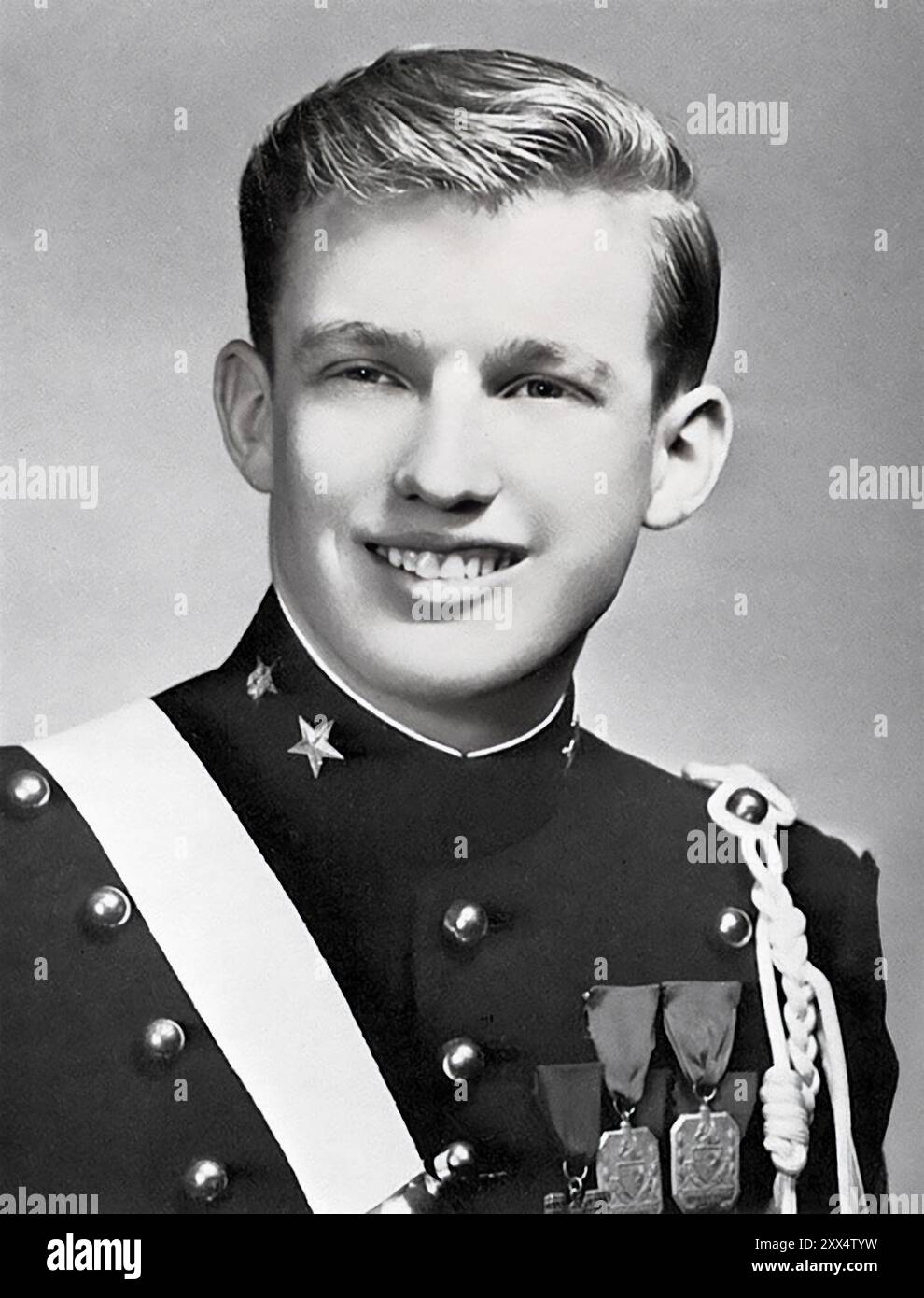 Portrait d'un jeune Donald Trump, 18 ans, photographié dans son annuaire de l'Académie militaire de New York de 1964 Banque D'Images