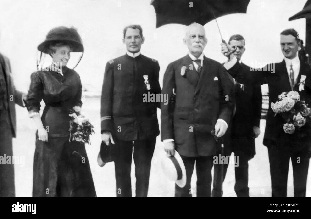 Mr. & Mrs Henry Morrison Flagler et fête officielle à l'arrivée du premier train Overseas Railway à Key West, Floride, en janvier 1912. (ÉTATS-UNIS) Banque D'Images Mr. & Mrs Henry Morrison Flagler et fête officielle à l'arrivée du premier train Overseas Railway à Key West, Floride, en janvier 1912. (ÉTATS-UNIS) Banque D'Images