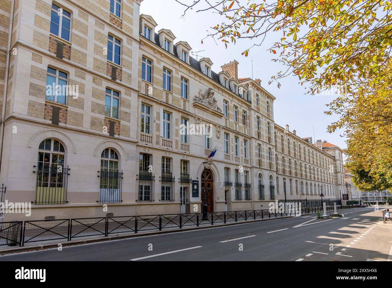 Vue extérieure du Lycée Montaigne à Paris. Le Lycée Montaigne est une école parisienne proposant des classes de collège, de lycée et préparatoires Banque D'Images