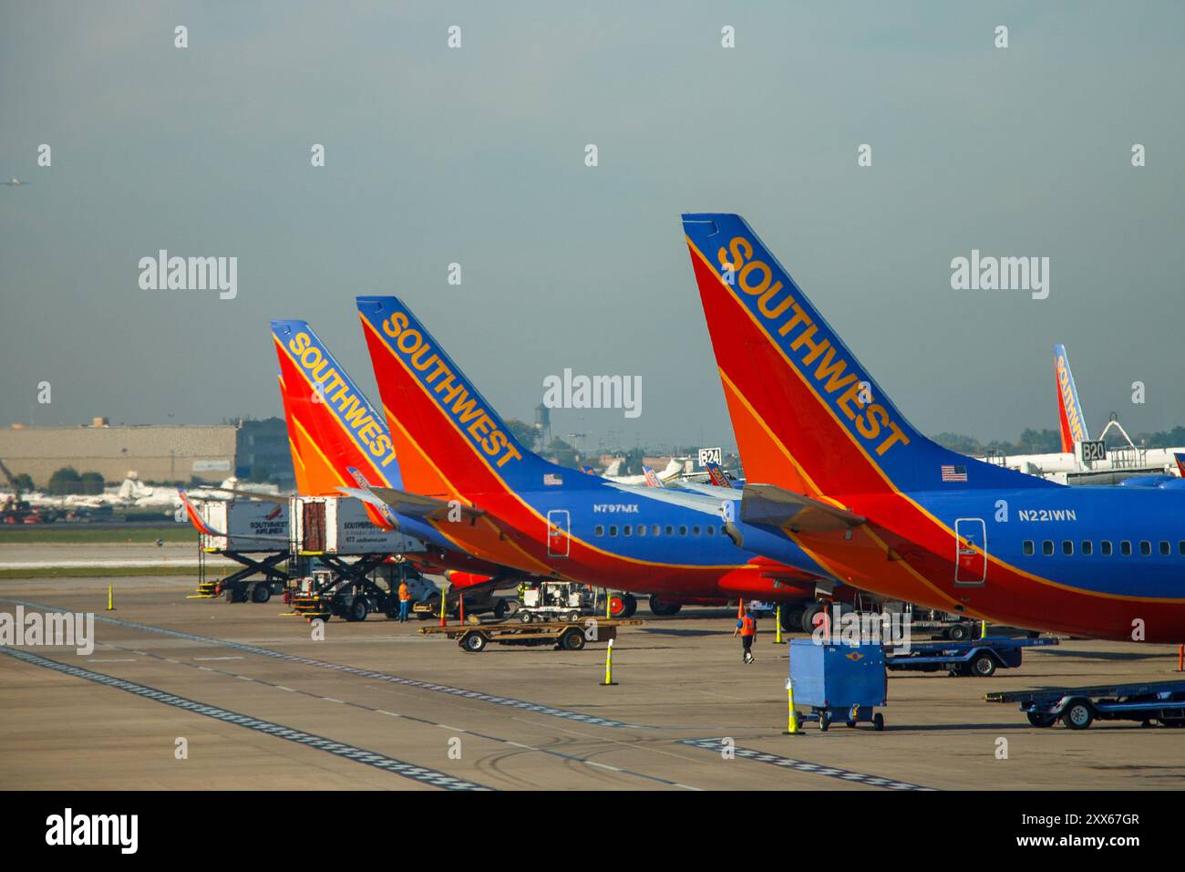 Un groupe d'avions de Southwest Airlines a atterri à l'aéroport international de Dulles, Washington DC, États-Unis Banque D'Images