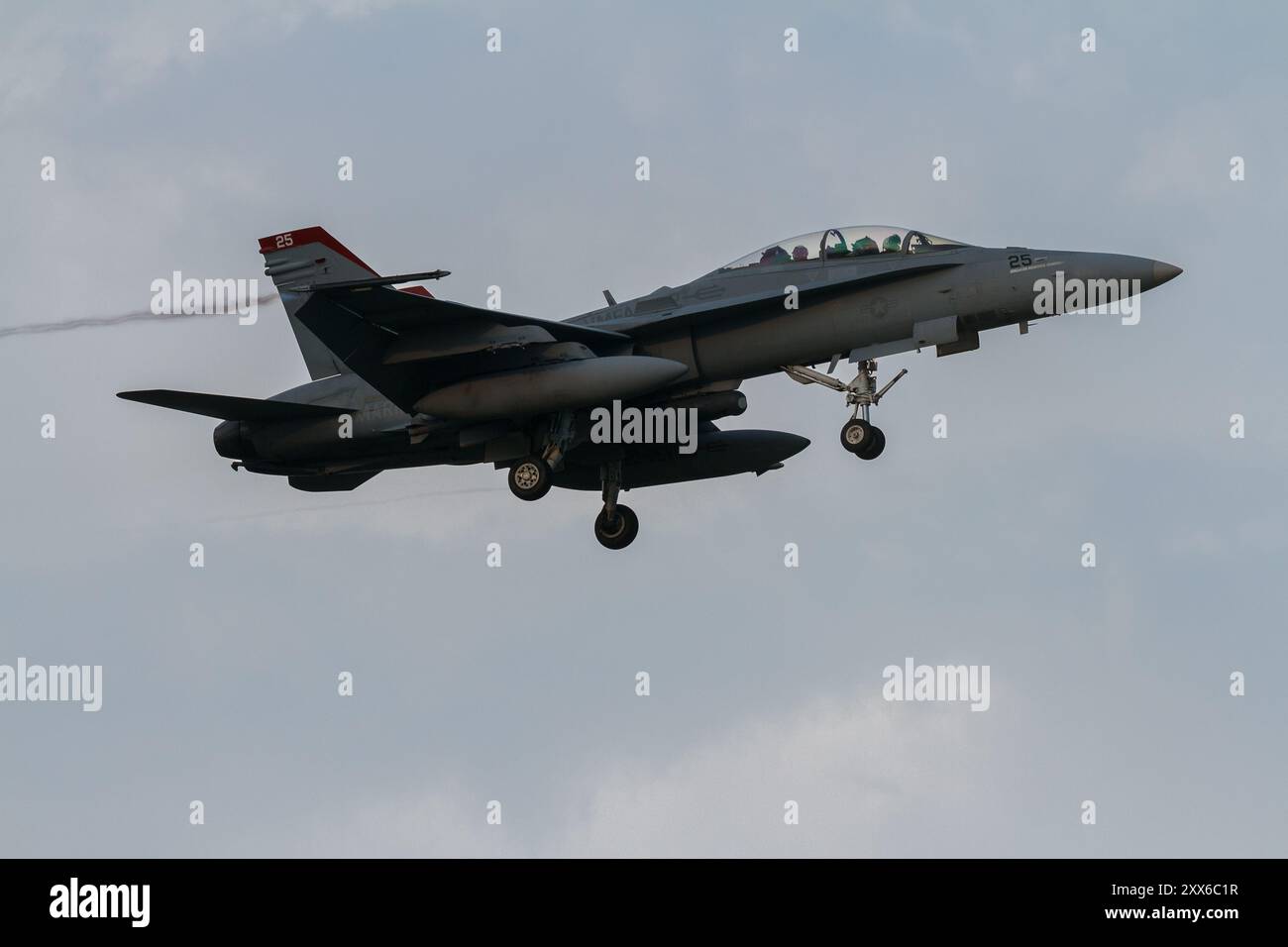 Un avion McDonnell Douglas F/A-18 d Hornet figjhter avec l'US Marine corps Fighter Attack Squadron 232 (VMFA-232) connu sous le nom de « Red Devils » Banque D'Images