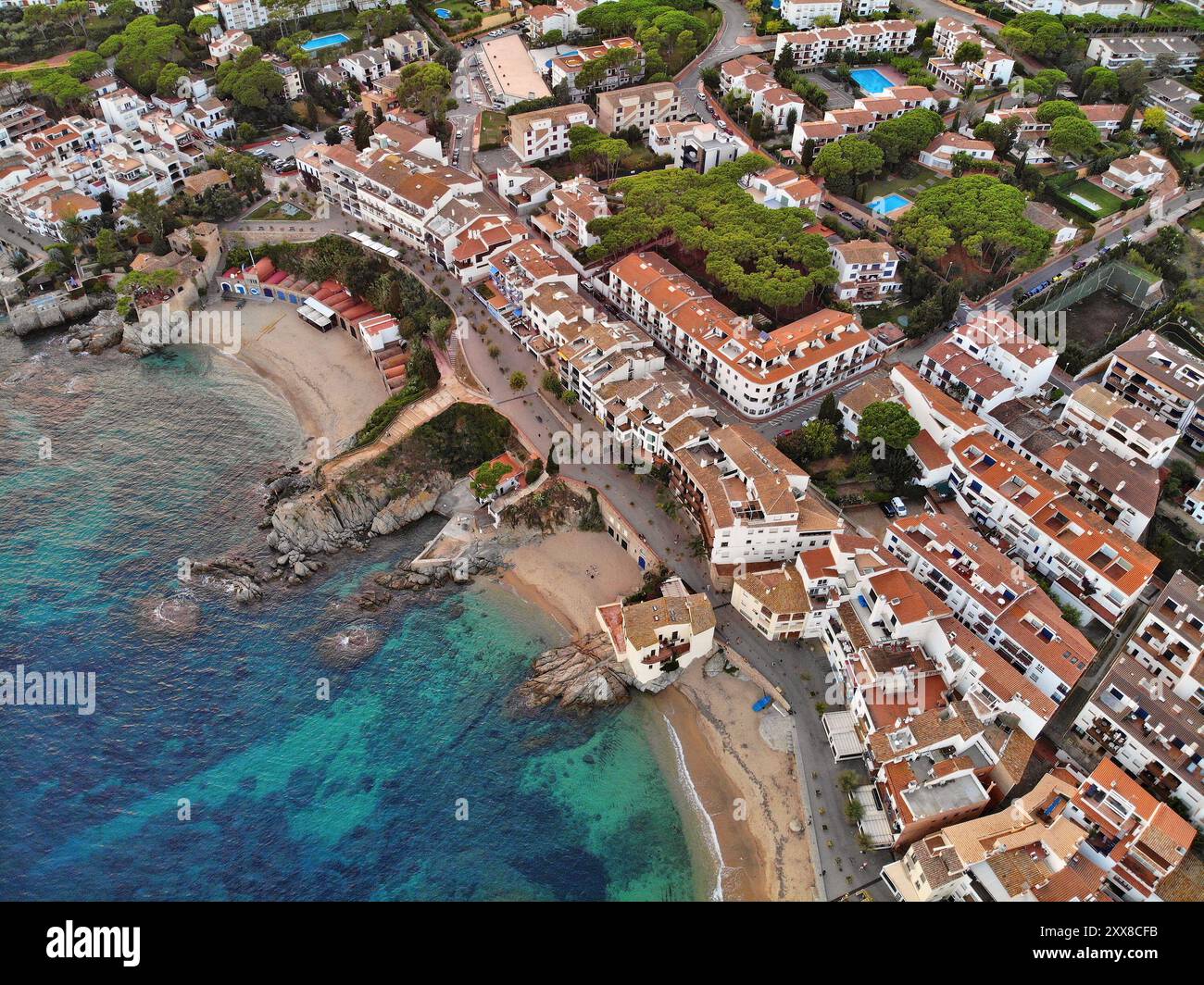 Calella de Palafrugell port de pêche vue aérienne de la plage en Espagne.Ville dans le comté de Baix Emporda de Catalogne, Espagne. Banque D'Images