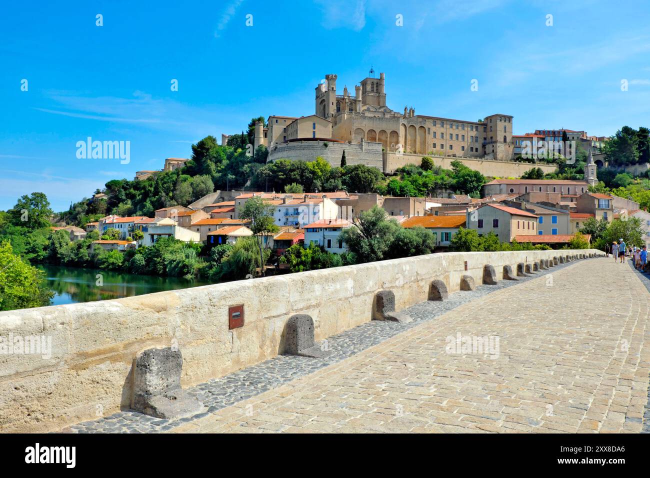 France, Hérault, Béziers, rivière Orb, le Pont Vieux, cathédrale Saint Nazaire Banque D'Images