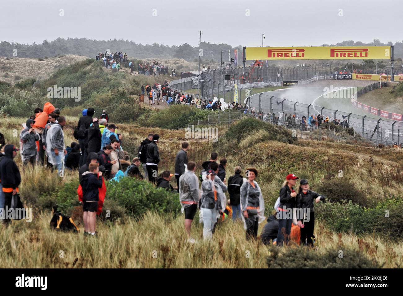 Zandvoort, pays-Bas. 23 août 2024. Action humide. Championnat du monde de formule 1, Rd 15, Grand Prix des pays-Bas, vendredi 23 août 2024. Zandvoort, pays-Bas. Crédit : James Moy/Alamy Live News Banque D'Images