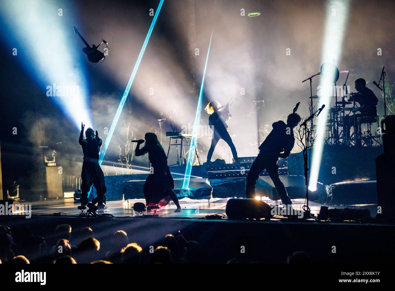 Oslo, Norvège. 18 août 2024. Le groupe folk rock norvégien Gate donne un concert à Operaen à Oslo. Banque D'Images