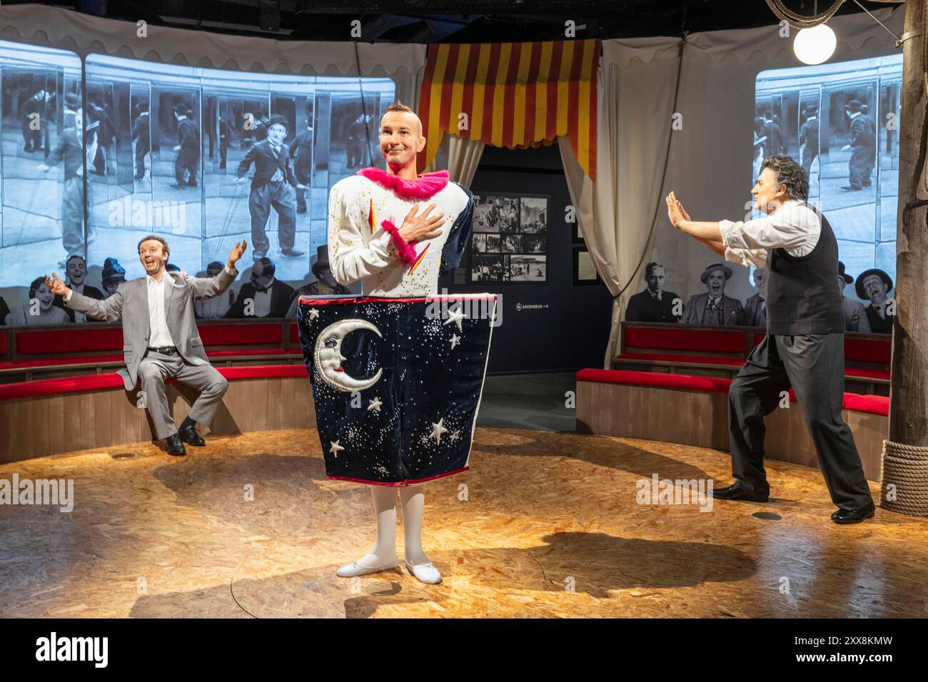 Suisse, canton de Vaud, Corsier sur Vevey, Musée du monde de Chaplin au Manoir de Ban, statues de cire de Robertio Benigni, Arturo Brachetti et Federico Fellini Banque D'Images