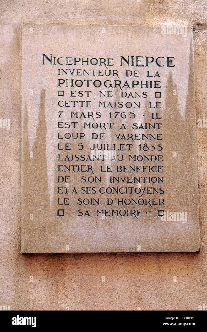 France, Saône et Loire, Chalon sur Saône, Rue de l'Oratoire, lieu de naissance de Nicéphore Niépce, assiette Banque D'Images