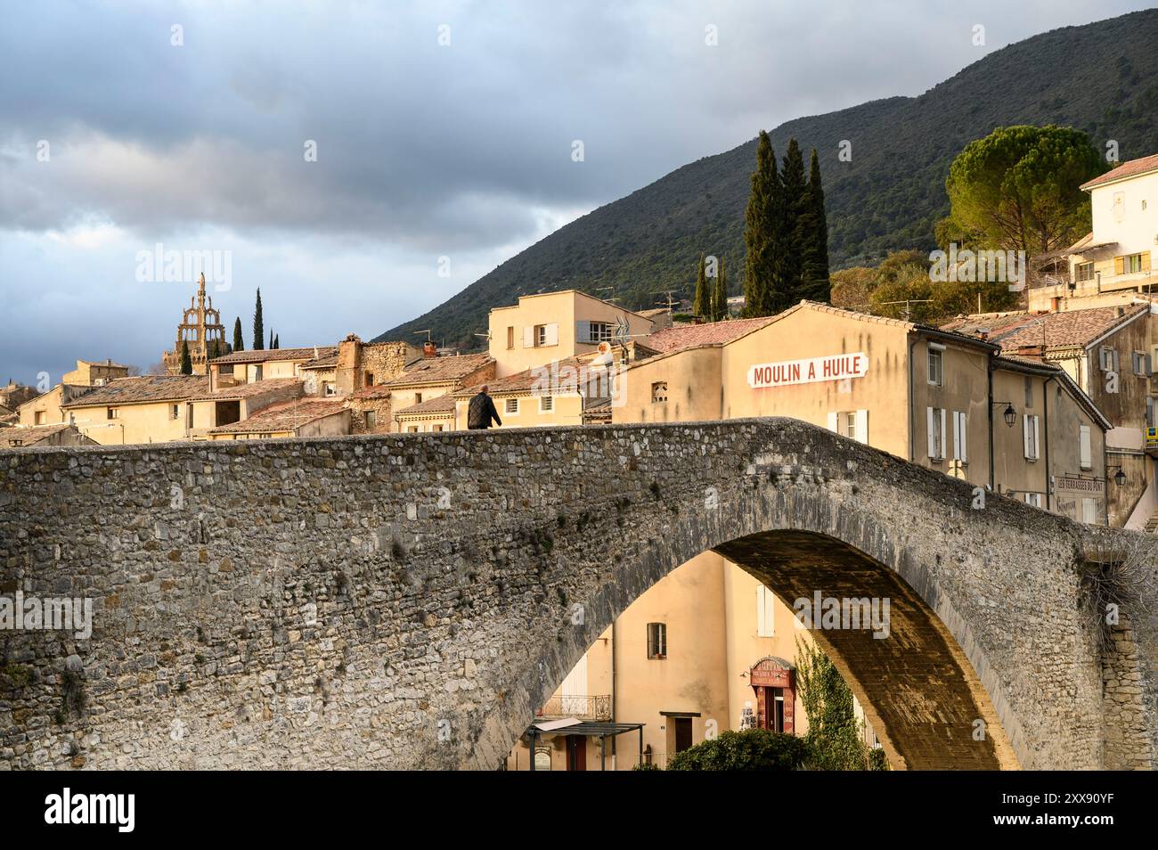 France, Auvergne Rhone alpes region, Drôme Department, Drôme,, territoire provençal, Nyons, le pont romain sur la rivière Eygues Banque D'Images