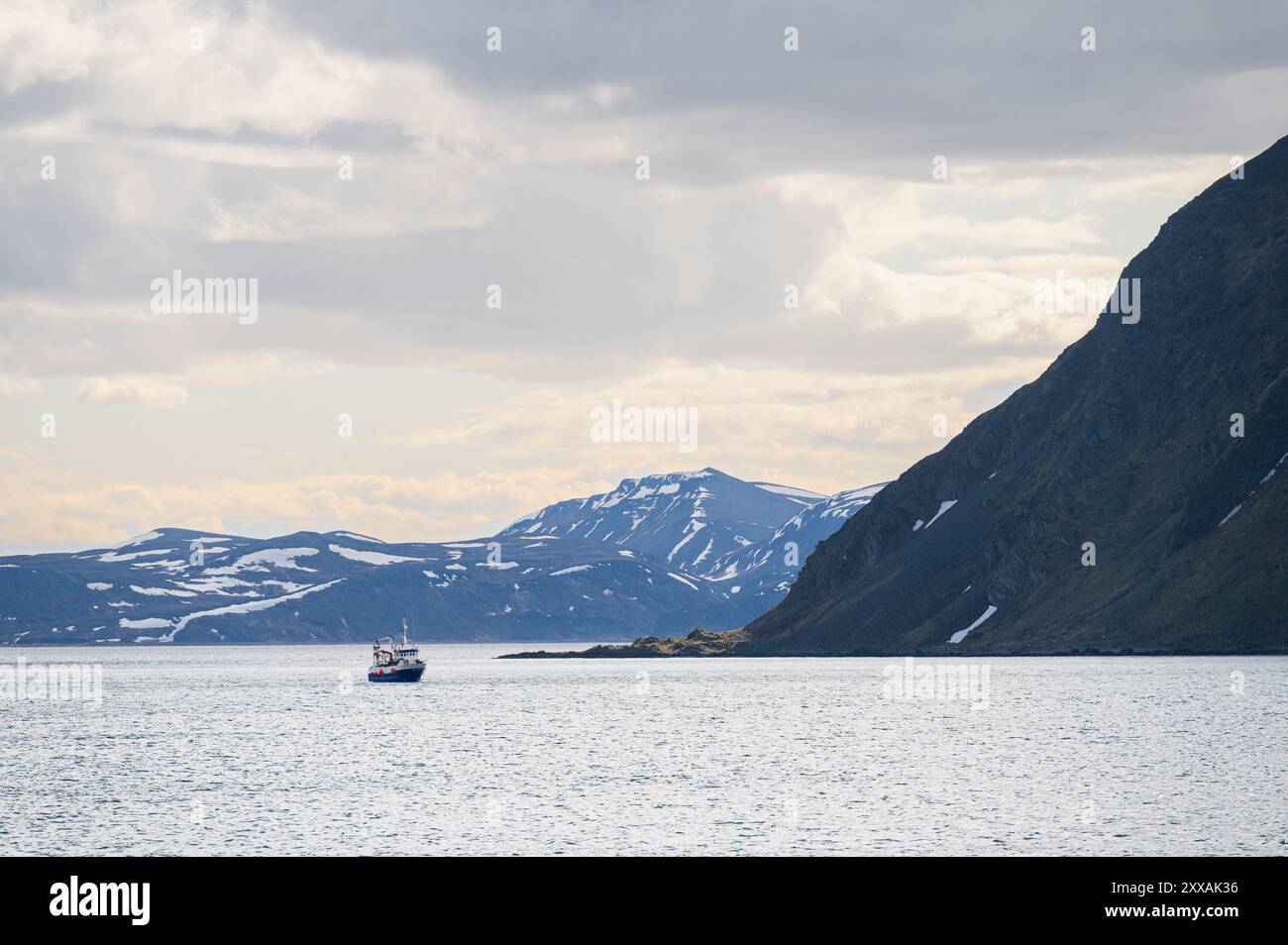 Vue du village de Honningsvag, île de Mageroya, Nordkapp, Norvège Banque D'Images