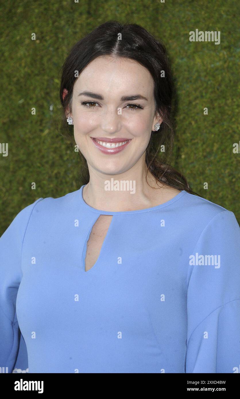 Elizabeth Henstridge à la 8e édition annuelle de la Polo Classique veuve Clicquot tenue au parc historique de l'État Will Rogers à Pacific Palisades, États-Unis, le 14 octobre Banque D'Images