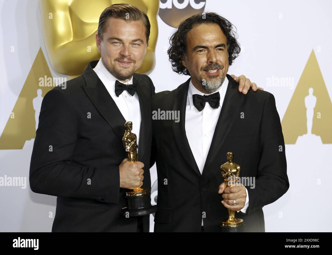 Leonardo DiCaprio et Alejandro Gonzalez Inarritu lors de la 88e cérémonie annuelle des Academy Awards, salle de presse au Loews Hollywood Hotel à Hollywood, USA on Banque D'Images