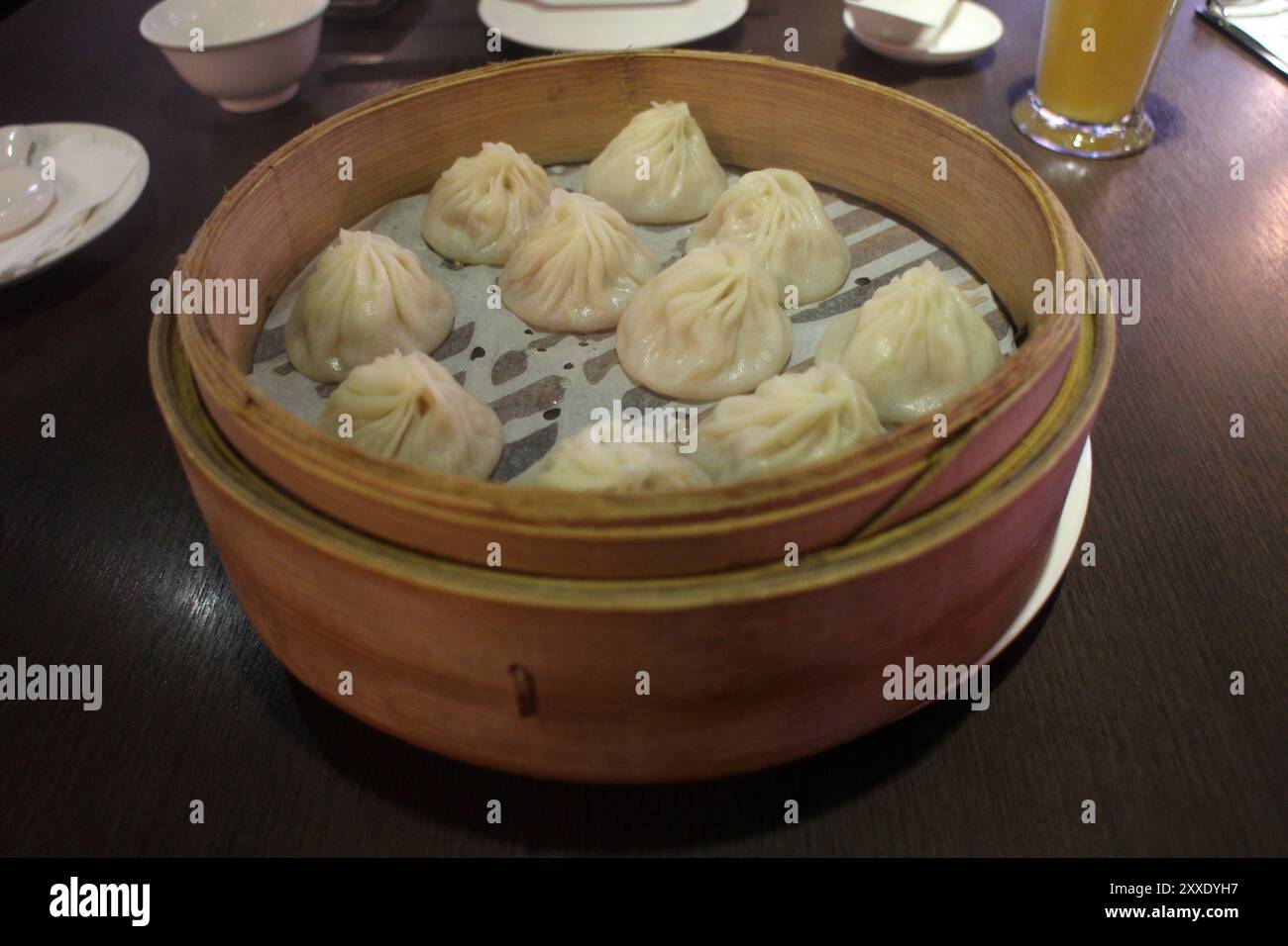 Cuisine taïwanaise : xiaolongbao cuit à la vapeur à Taipei, Taiwan Banque D'Images