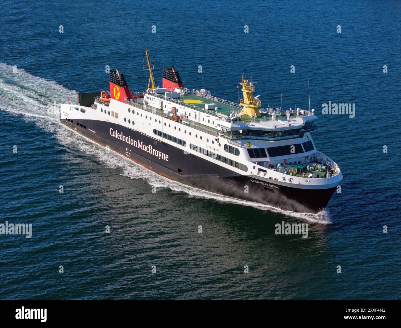 Loch Seaforth est un ferry opéré par Caledonian MacBrayne sur la route entre Stornaway sur l'île de Lewis et Ullapool. Banque D'Images