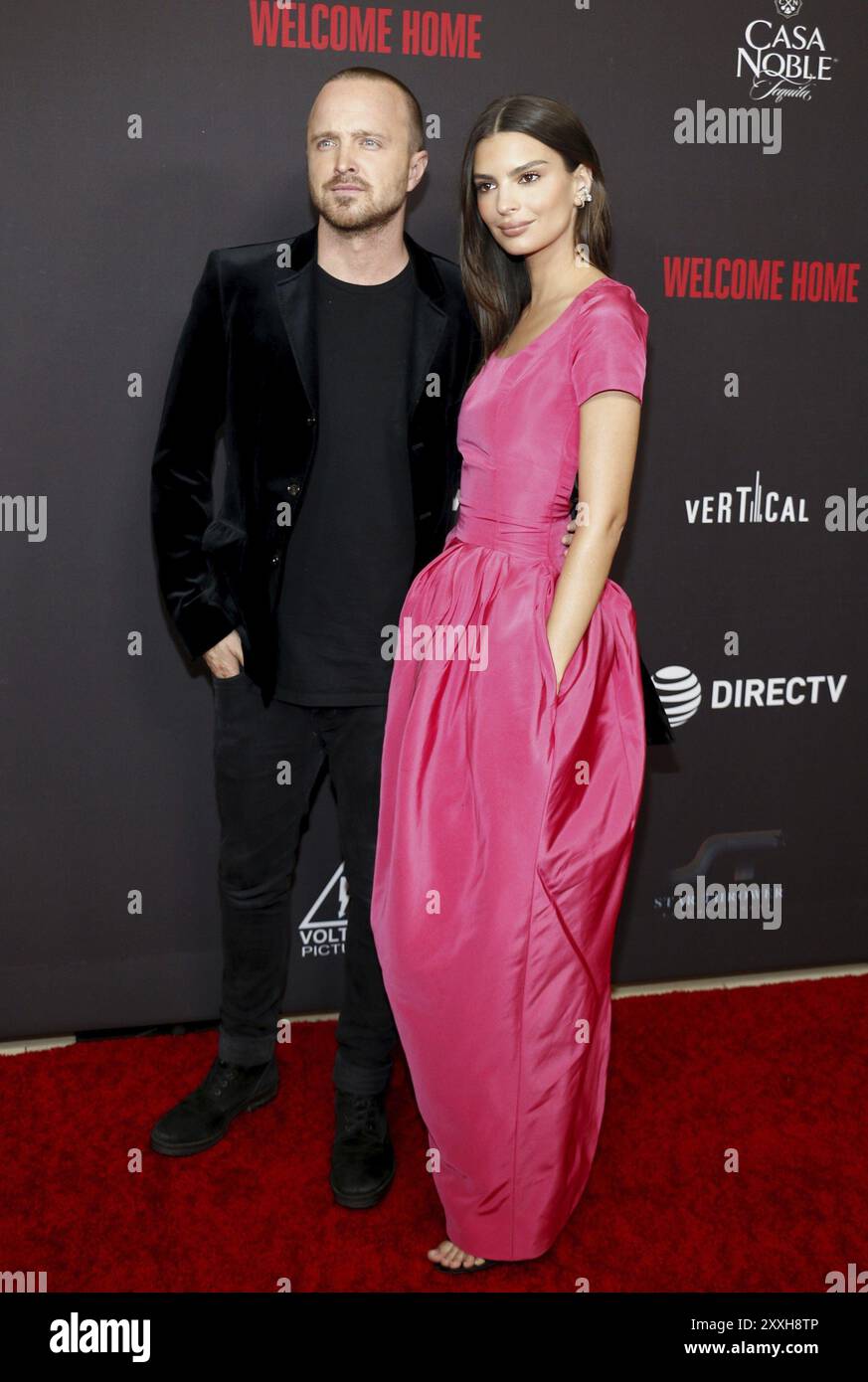 Aaron Paul et Emily Ratajkowski lors de la première à Los Angeles de 'Welcome Home' qui s'est tenue au London Hotel à West Hollywood, USA, le 4 novembre 2018 Banque D'Images