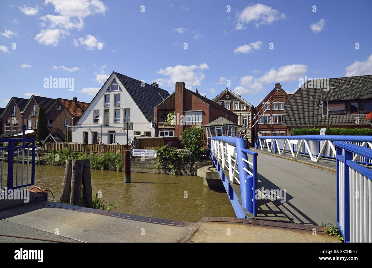 Europe, Allemagne, basse-Saxe, Altes Land près de Hambourg, région métropolitaine de Hambourg, Jork-Estebruegge, pont tournant sur l'Este, affluent de l'El Banque D'Images