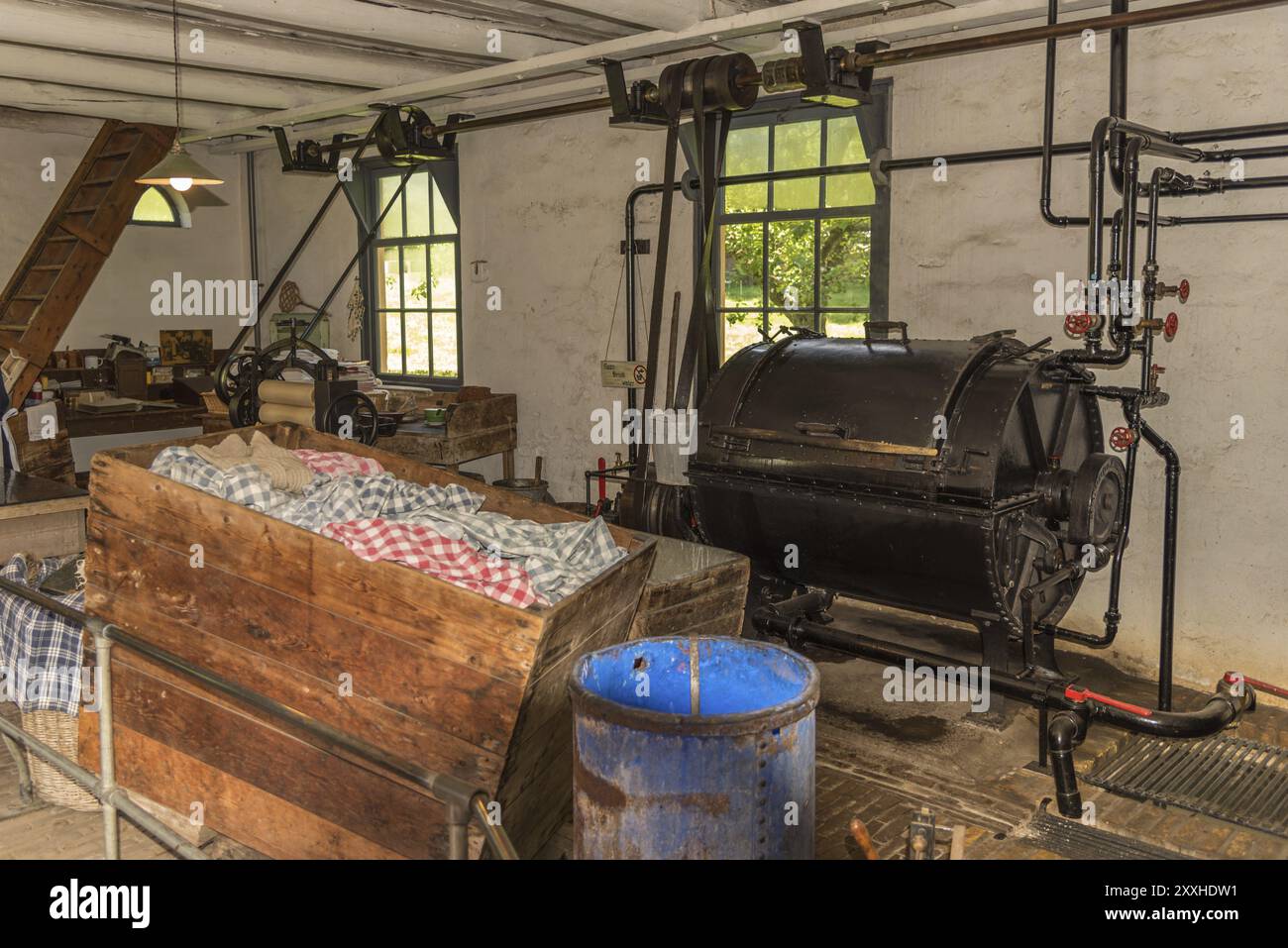 Enkhuizen, pays-Bas. Juin 2022. L'intérieur d'une ancienne blanchisserie au musée Zuiderzee à Enkhuizen Banque D'Images