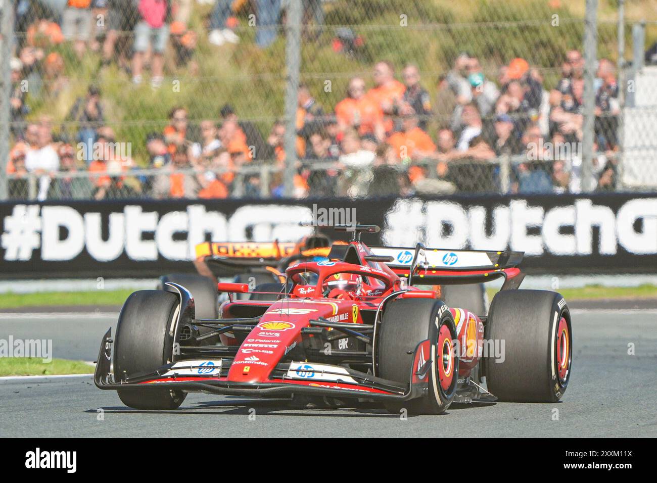 Zandvoort, pays-Bas. 25 août 2024. ZANDVOORT, PAYS-BAS - AOÛT 25 : Charles Leclerc de Ferrari en compétition dans le Grand Prix de F1 - Heineken GP néerlandais le 25 août 2024 à Zandvoort, pays-Bas. (Photo par Andre Weening/Orange Pictures) crédit : dpa/Alamy Live News Banque D'Images