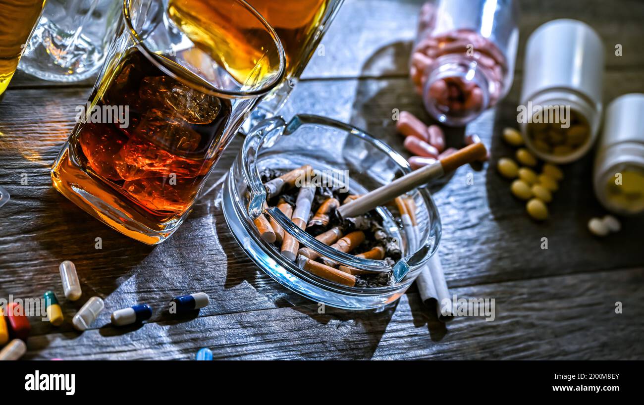 Les substances addictives, y compris l'alcool, les cigarettes et les drogues. Banque D'Images