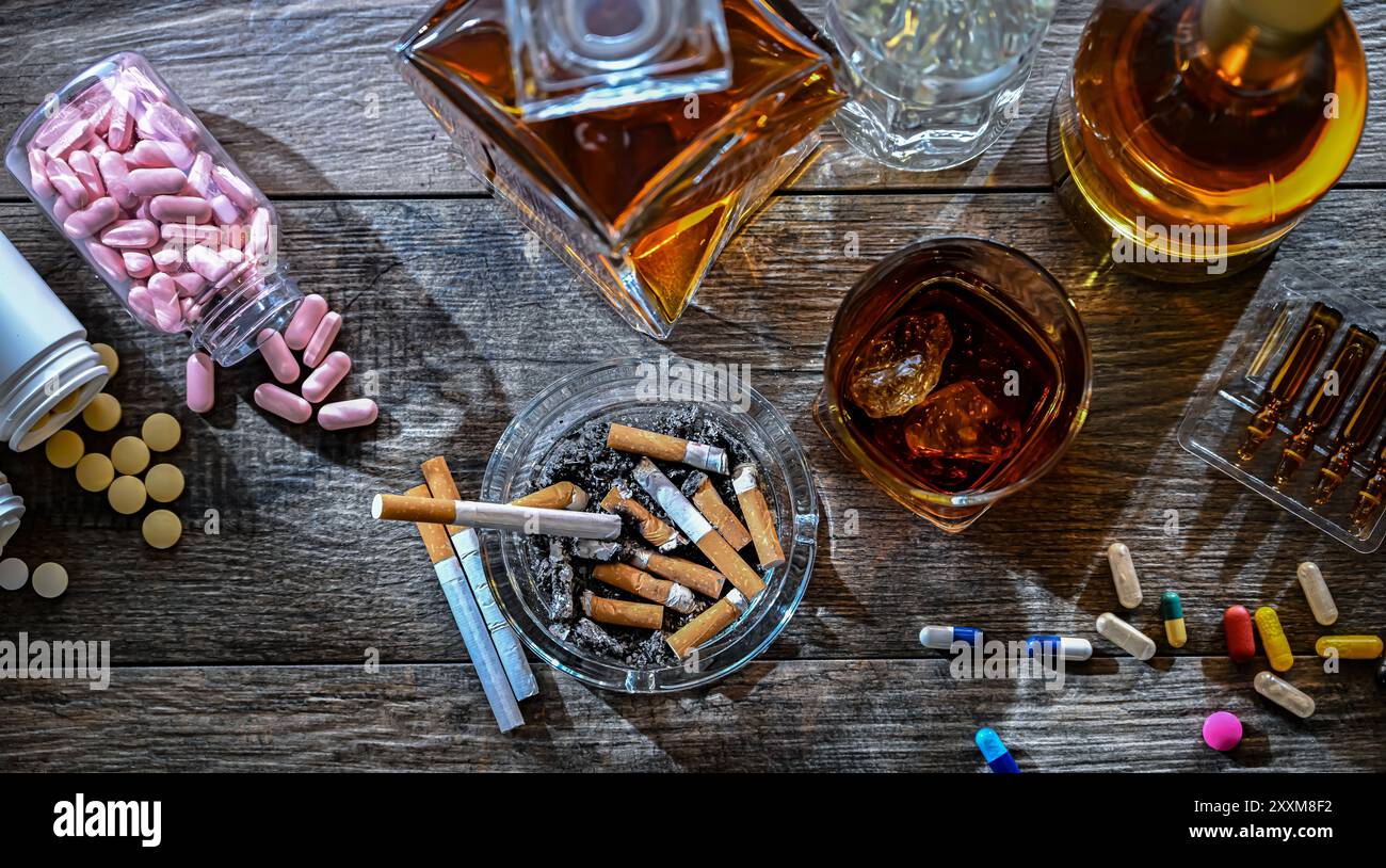 Les substances addictives, y compris l'alcool, les cigarettes et les drogues. Banque D'Images