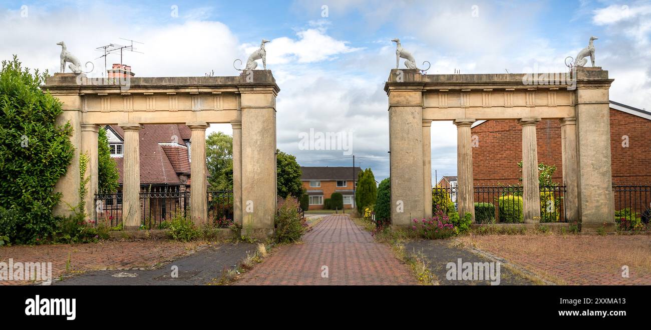 Ancienne porte d'accès à Acton Park, Wrexham, connue sous le nom d'Acton Park Screen Banque D'Images