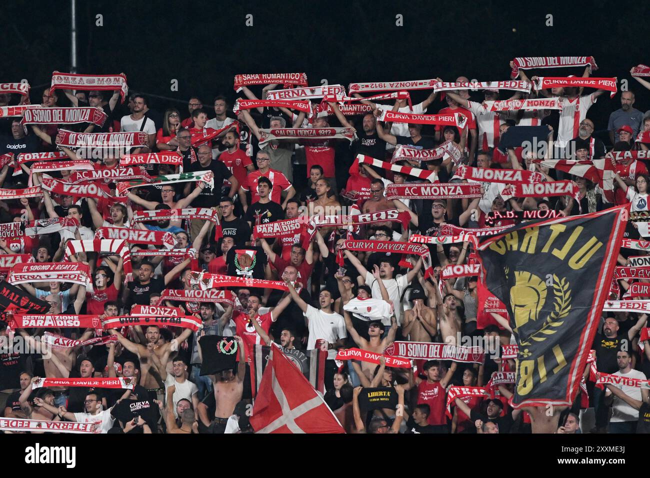 Empoli, Italie. 17 août 2024. Les fans d'AC Monza lors du deuxième match de football de Serie A entre Monza et Gênes, au stade U-Power de Monza, Italie - samedi 24 août 2024. Sport - Soccer (photo AC Monza/LaPresse par Studio Buzzi) crédit : LaPresse/Alamy Live News Banque D'Images