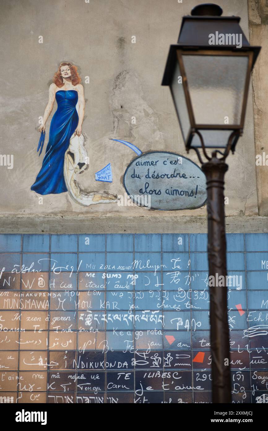 Le mur je t'aime à Montmartre Banque D'Images
