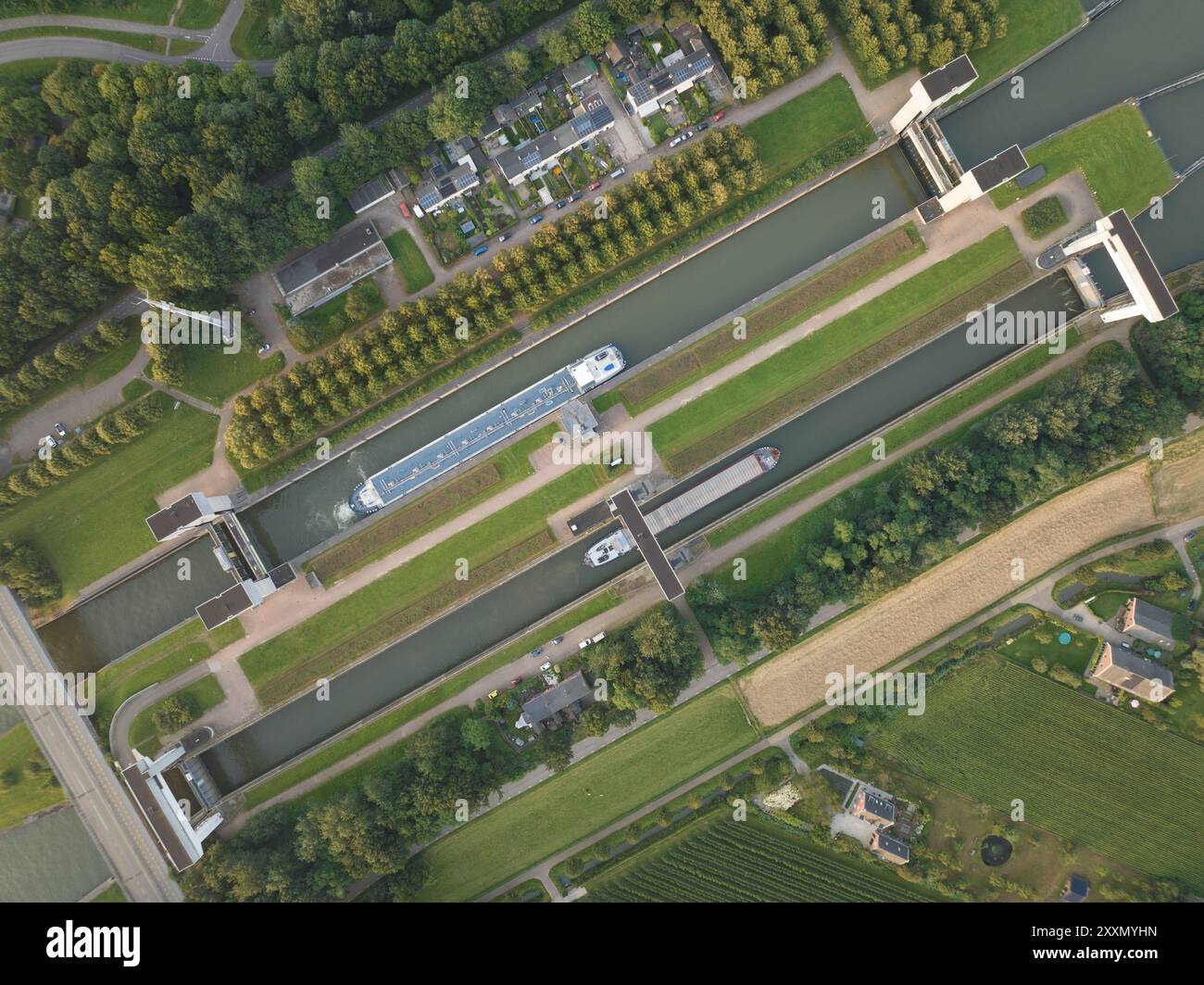 Prinses Irenesluizen, travaux d'eau, les écluses Prinses Irene dans le canal du Rhin d'Amsterdam. Banque D'Images