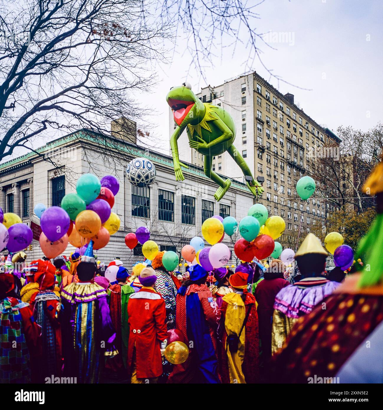 New York, 28 novembre 1991, Kermit le ballon grenouille, clowns, ballons, défilé de Macy's Thanksgiving Day, New York City, NYC, NY, état de New York, ÉTATS-UNIS, Banque D'Images