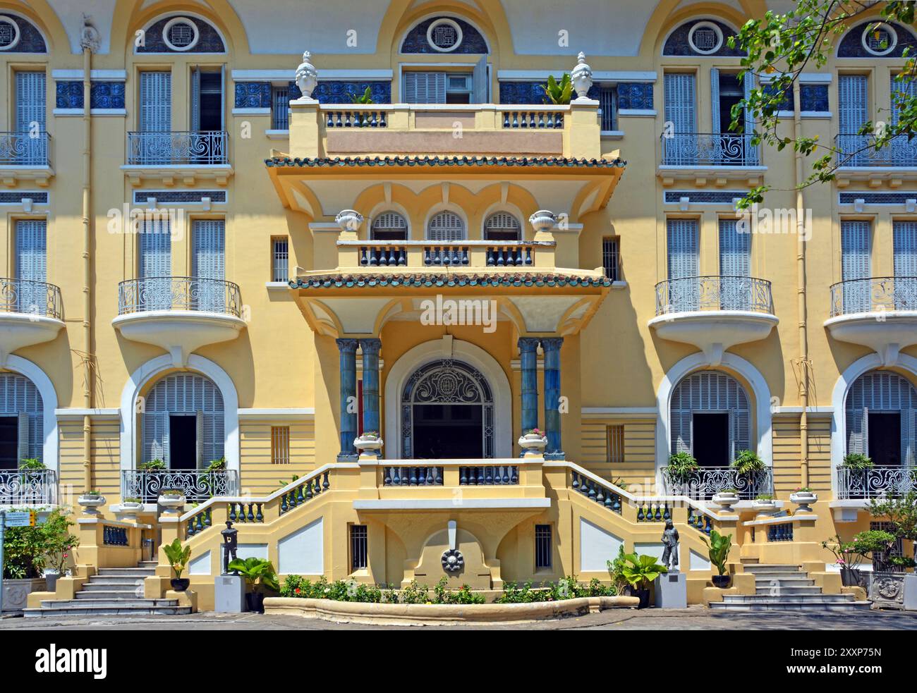 Musée des beaux-arts l'entrée du bâtiment dans le quartier de Ben Thanh, Ho Chi Minh Ville.Dispose d'une des meilleures collections d'art Vietnamien, sculpture et p Banque D'Images